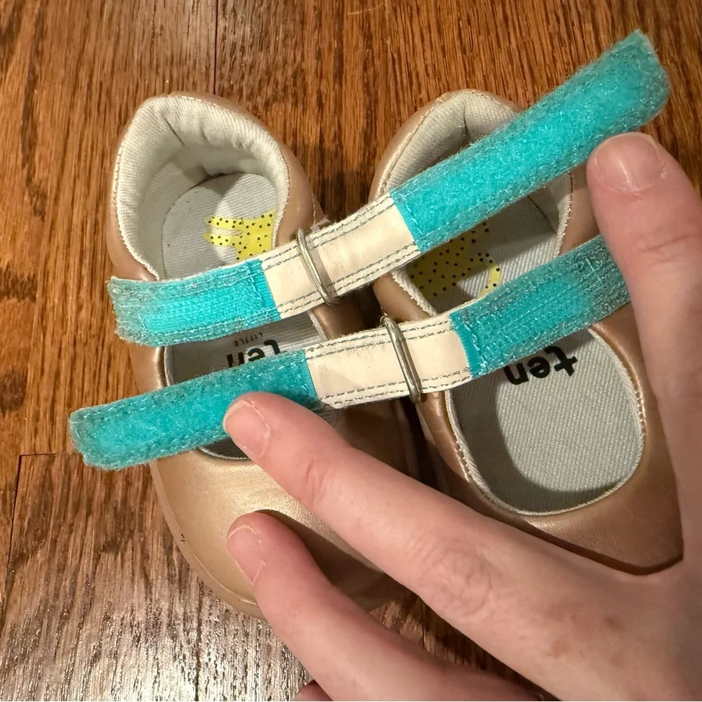 Ten Little Mary Janes Sz 4 - Picture 8 of 11